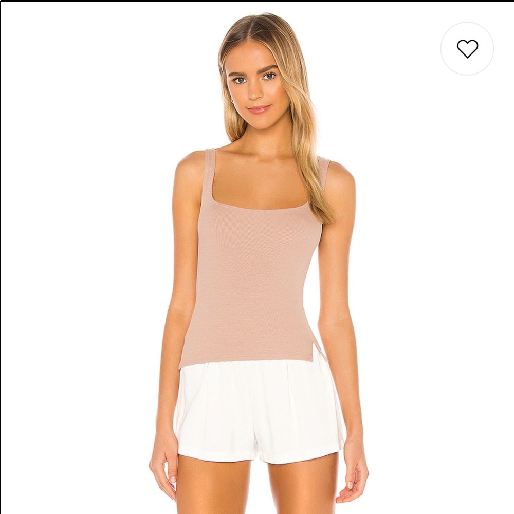 Revolve Essential Scoop Tank